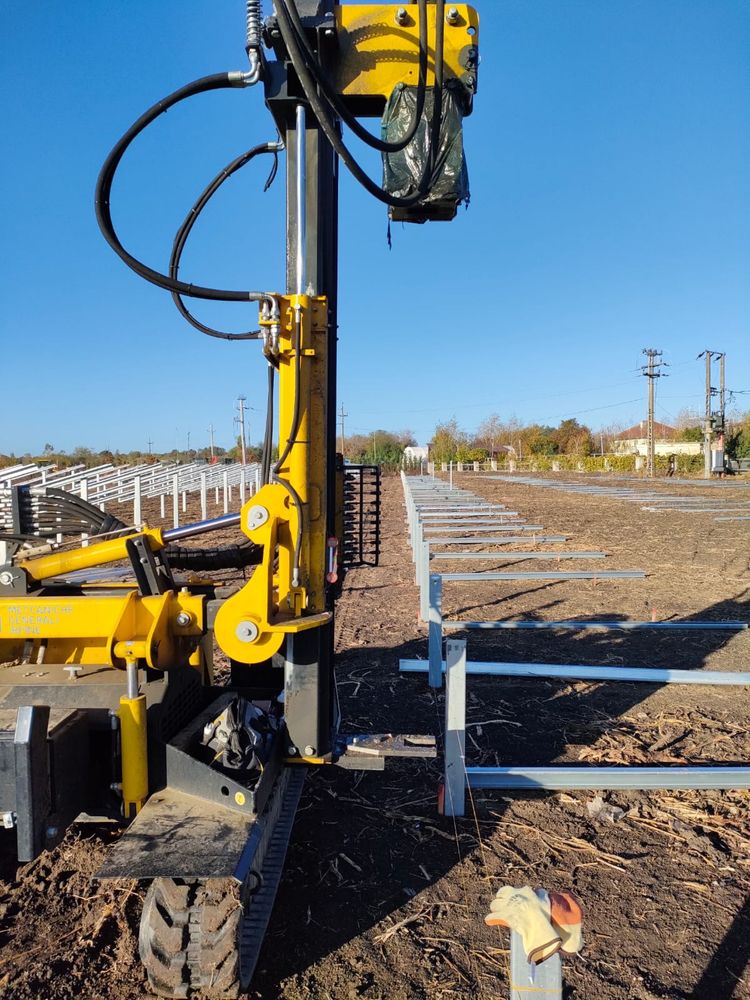 Servicii Sonete, Batipale pentru parcuri fotovoltaice, imprejmuiri