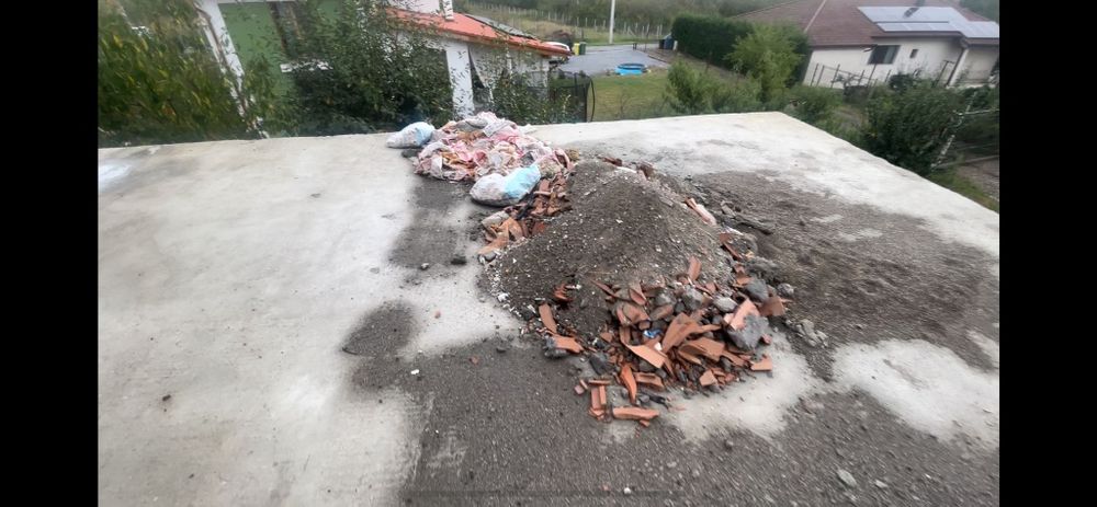 Transport mobila moloz debarasari locuințe santiere mutari bunuri marf