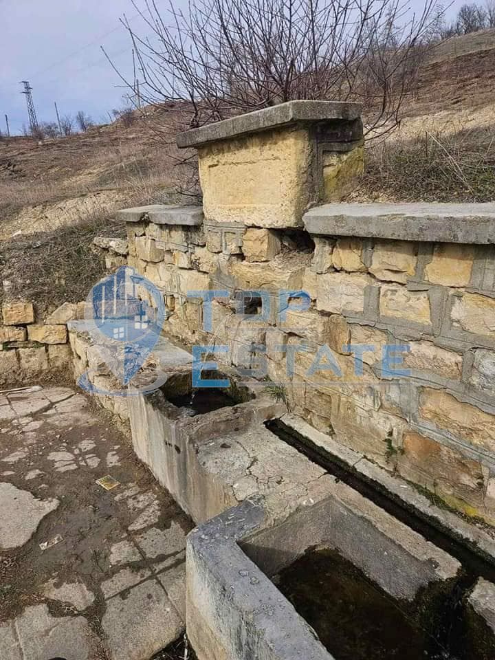 Имот с панорамна гледка в с. Каранци, област Велико Търново.