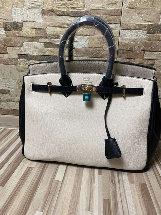 Модерна дамска чанта ЕрмесЛюкс копие!