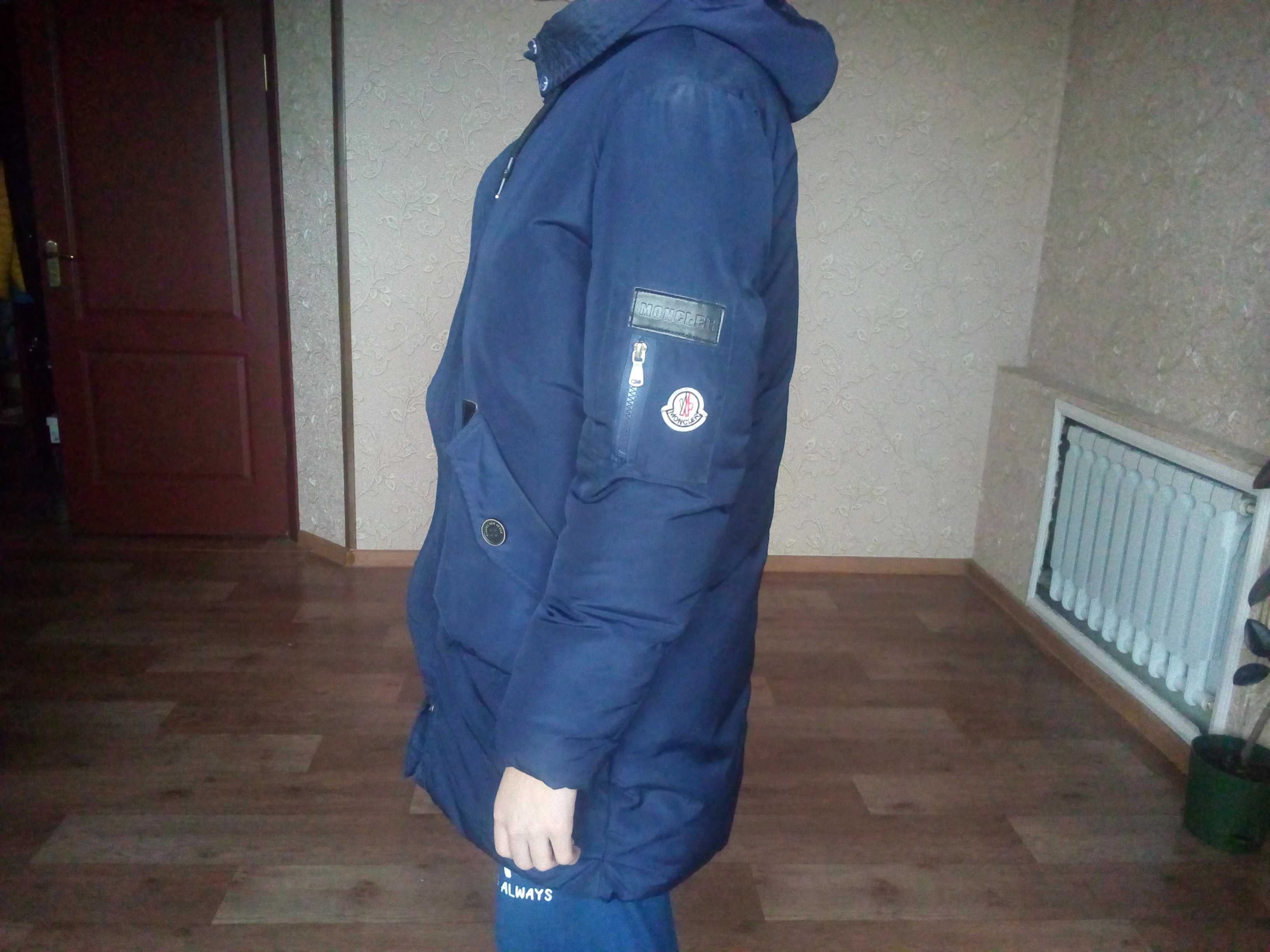 Продам зимний пуховик фирмы MONCLER,XXL, для мальчиков 11-12 лет