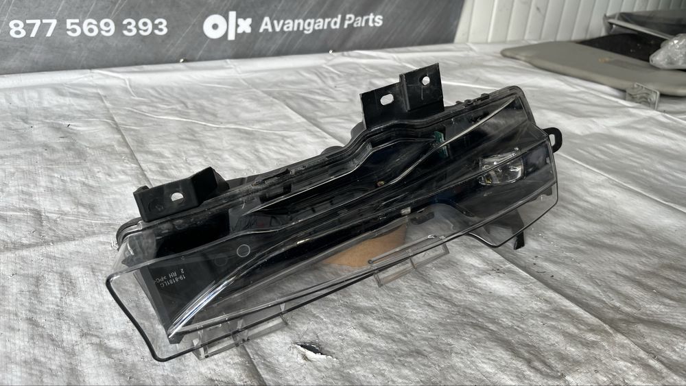 3 броя халоген Model 3