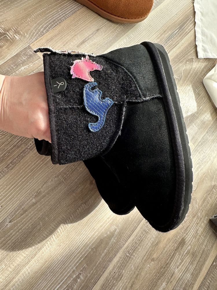 UGG EMU piele cu stickere marime 32