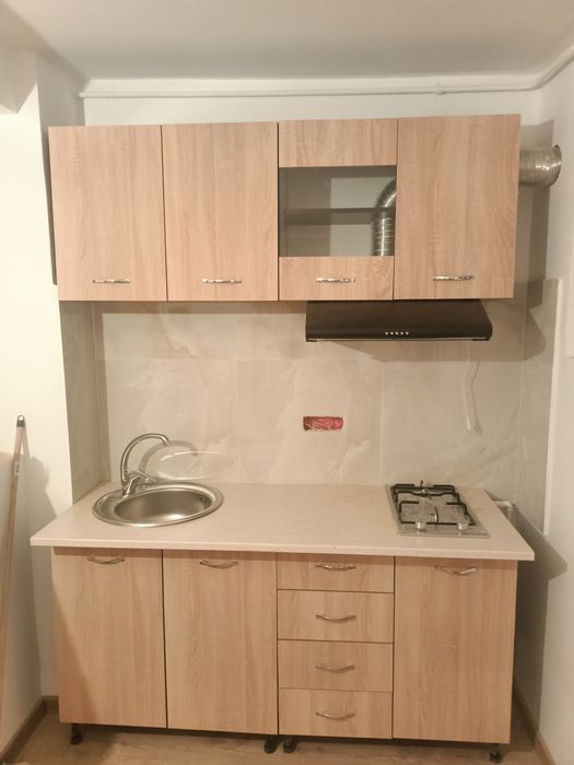 Montator hota, instalator hote,montaj hota