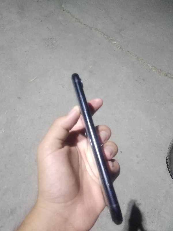 Iphon XR              64GB