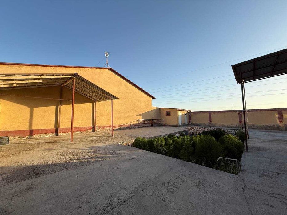 TAYYOR 6 sotiqli kottedj sotiladi