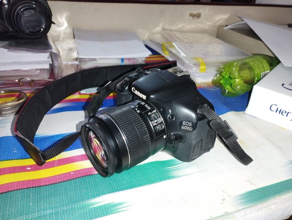 2tasi 250$ Fotoaparatlar sotiladi  canon 600d