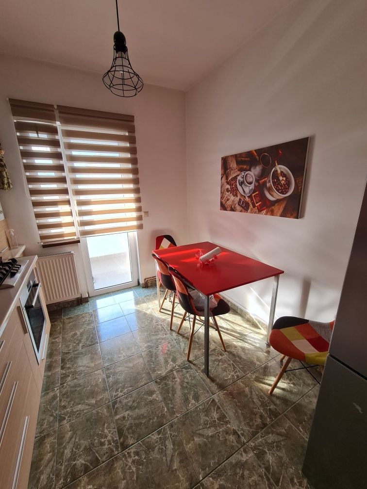 Inchiriez apartament 2 camere