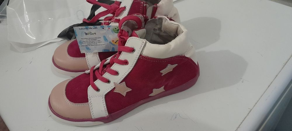 Продам ботинки 36 размер