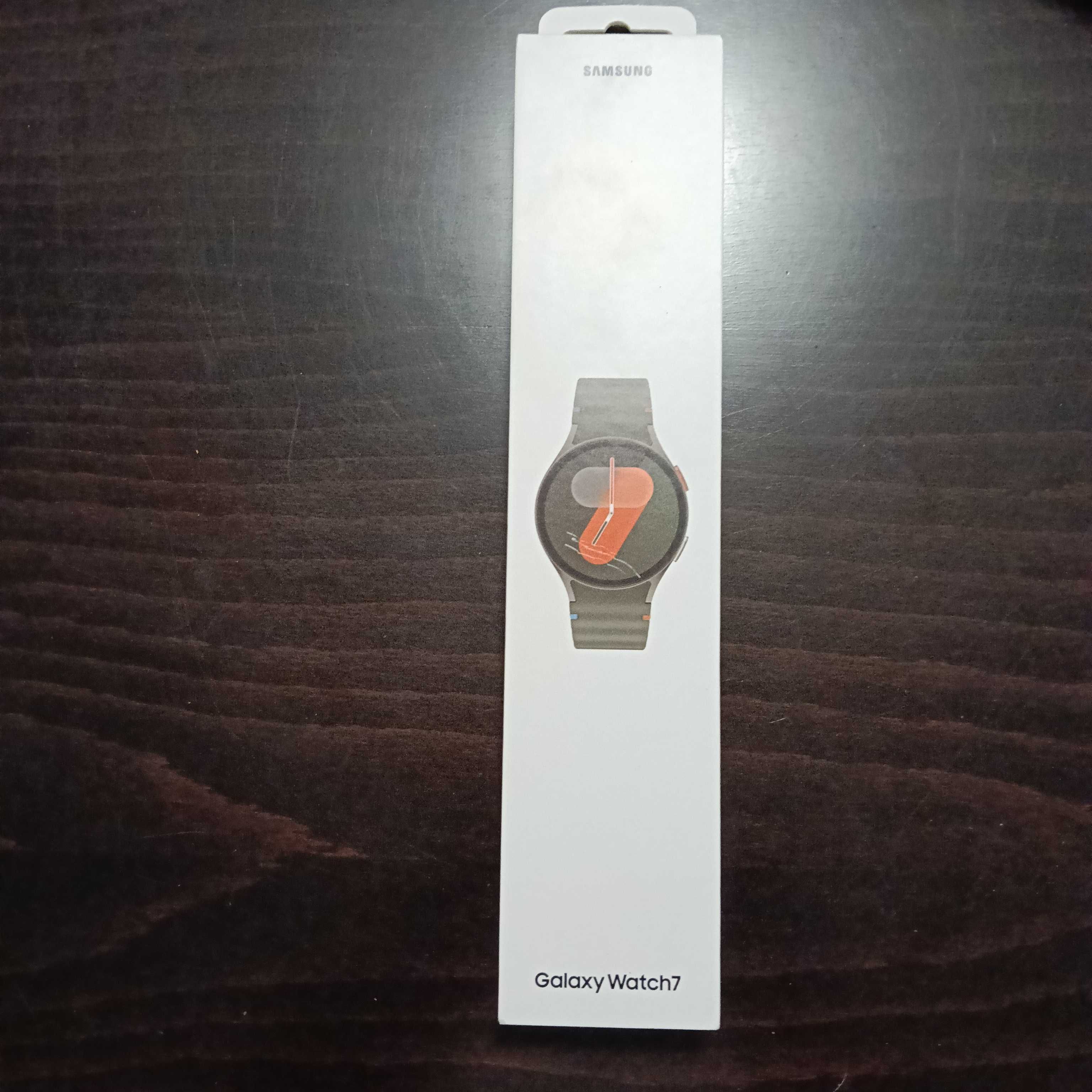 Смарт часовник Samsung  Galaxy Watch 7, 40 мм
