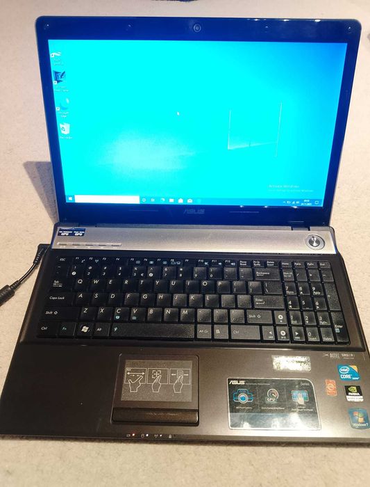 Laptop Asus N61J i3-M350, 4gb ddr3, 320gb hdd, video Nvidia GT 325 16"