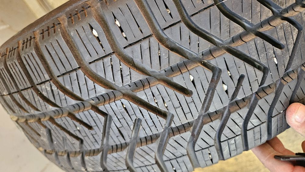 2бр гуми 205 55 16 пирели