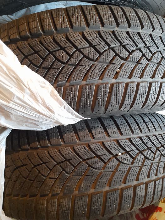 Anvelope iarnă 225 55 R17 Run-Flat 5buc.