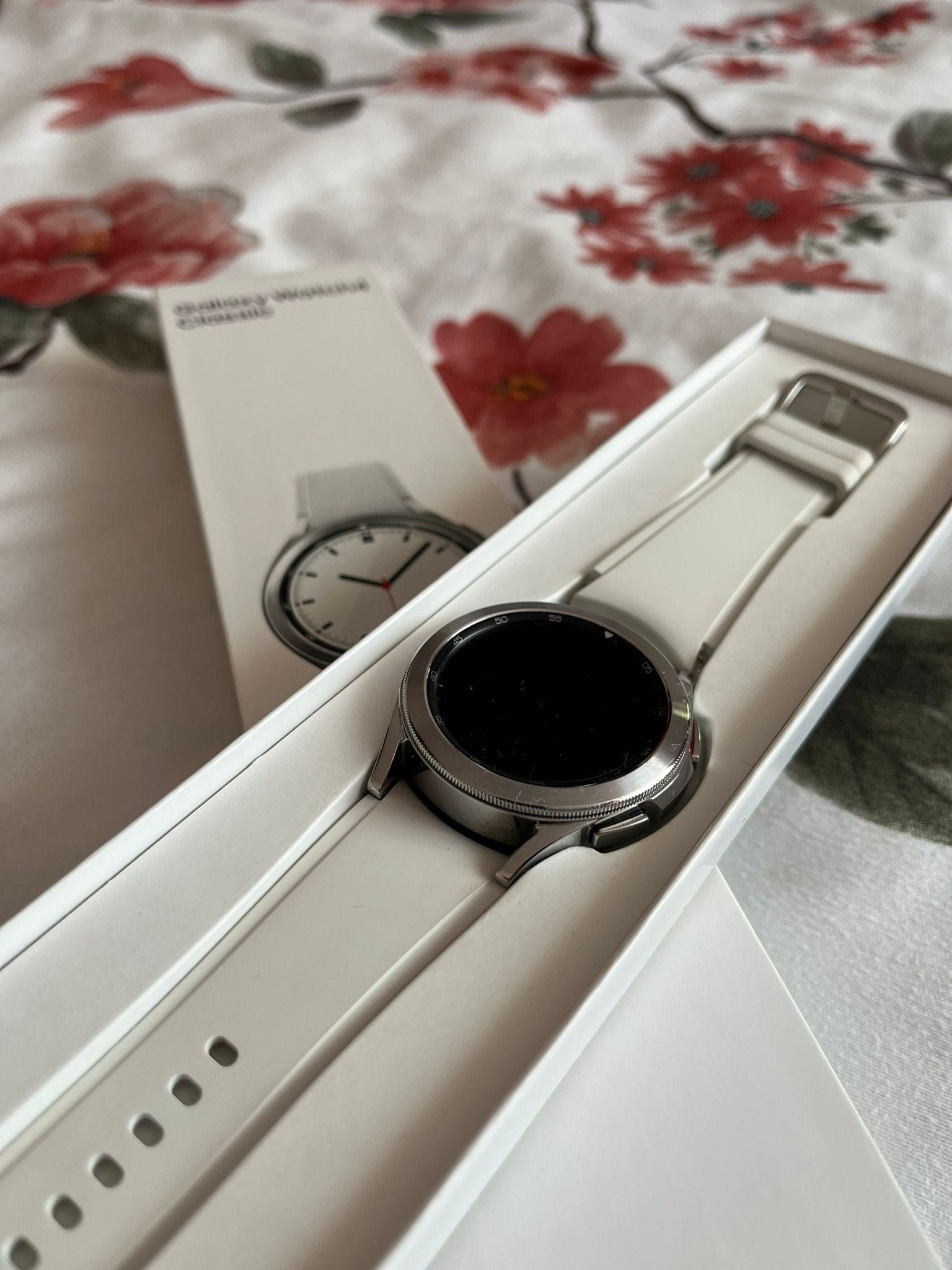 Ceas smartwatch Samsung Galaxy Watch4, 42mm, BT, Classic, SILVER