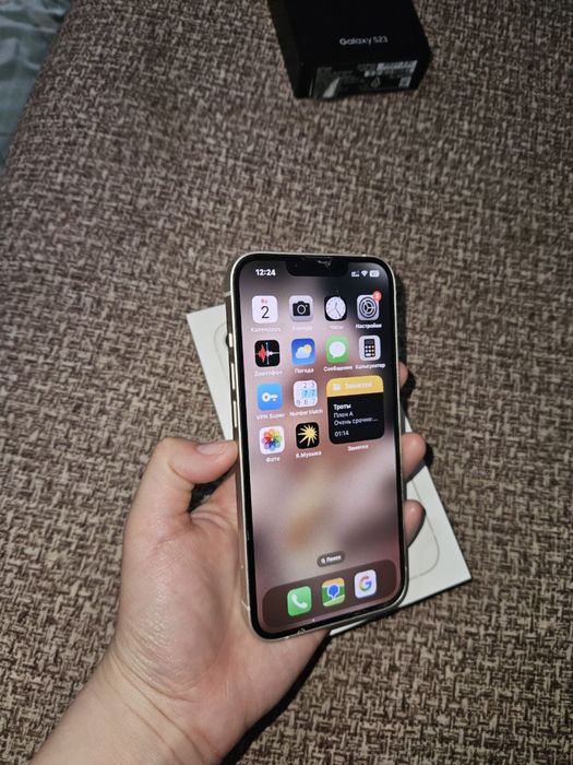 Айфон 13 256гб..