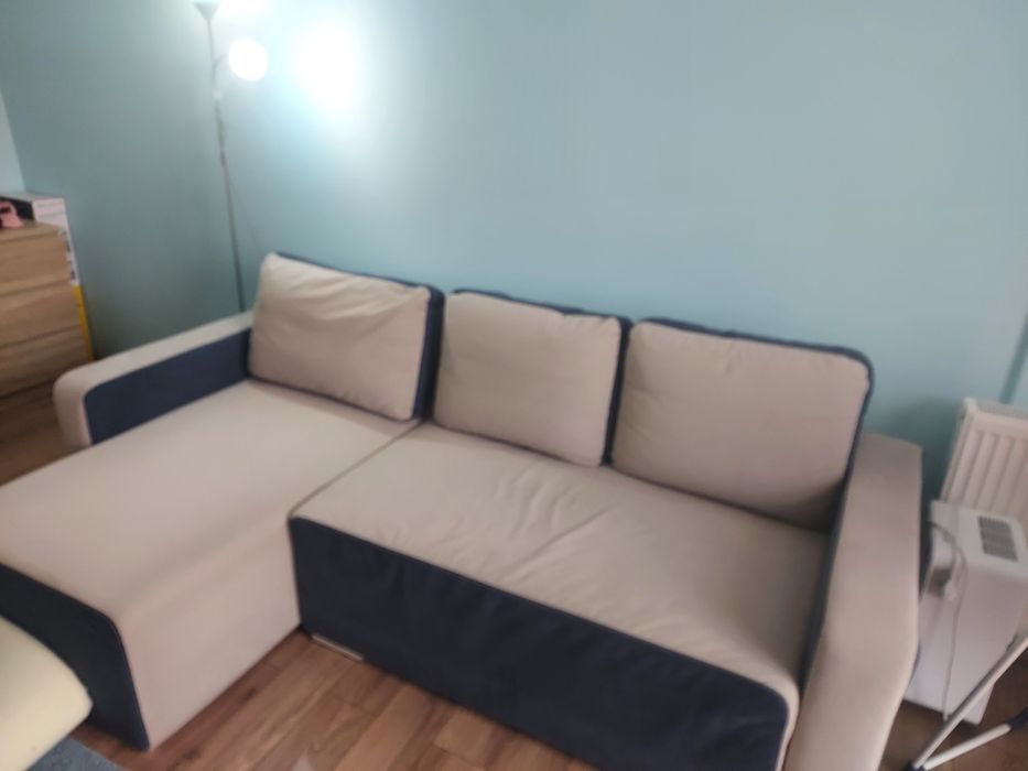 Canapea extensibilă.