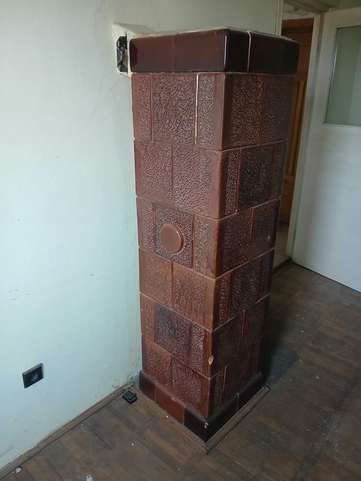 Vand două sobe de teracotă