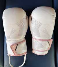 Женские боксерские перчатки