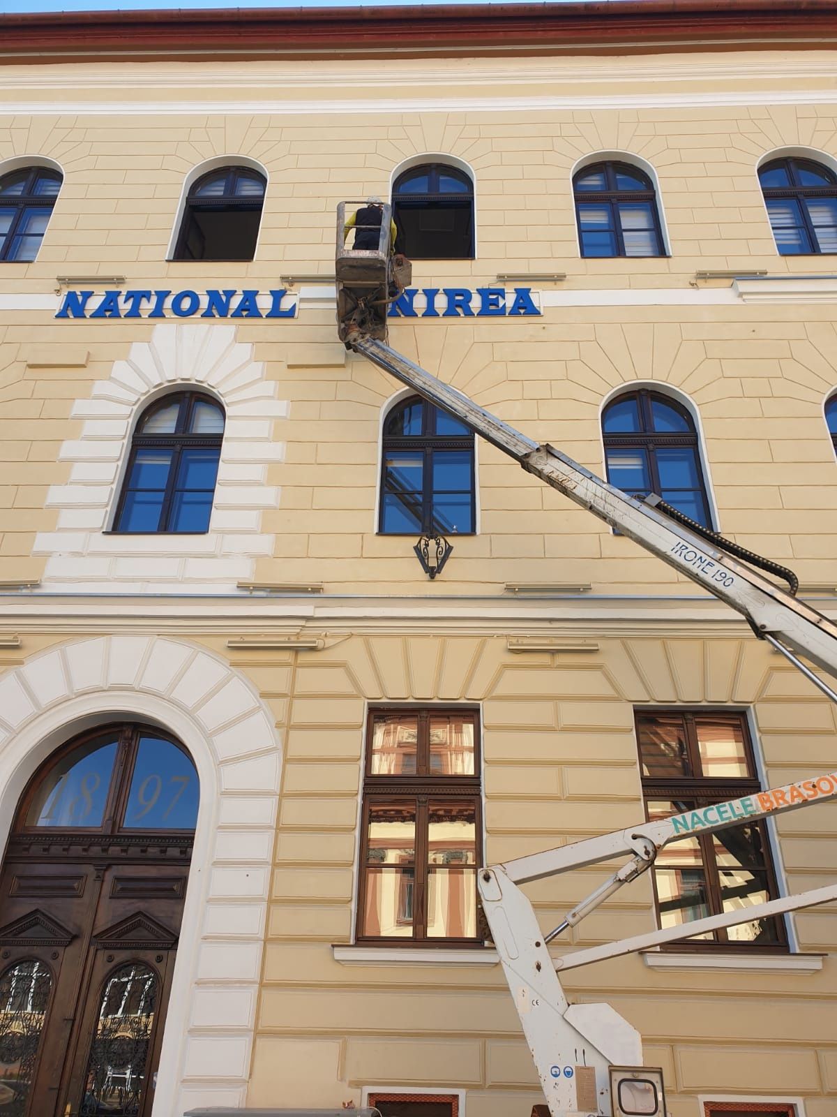 Închiriez nacelă Prb iscirizată