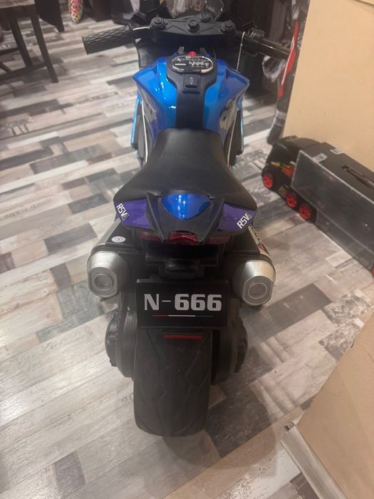 Детско електрическо моторче