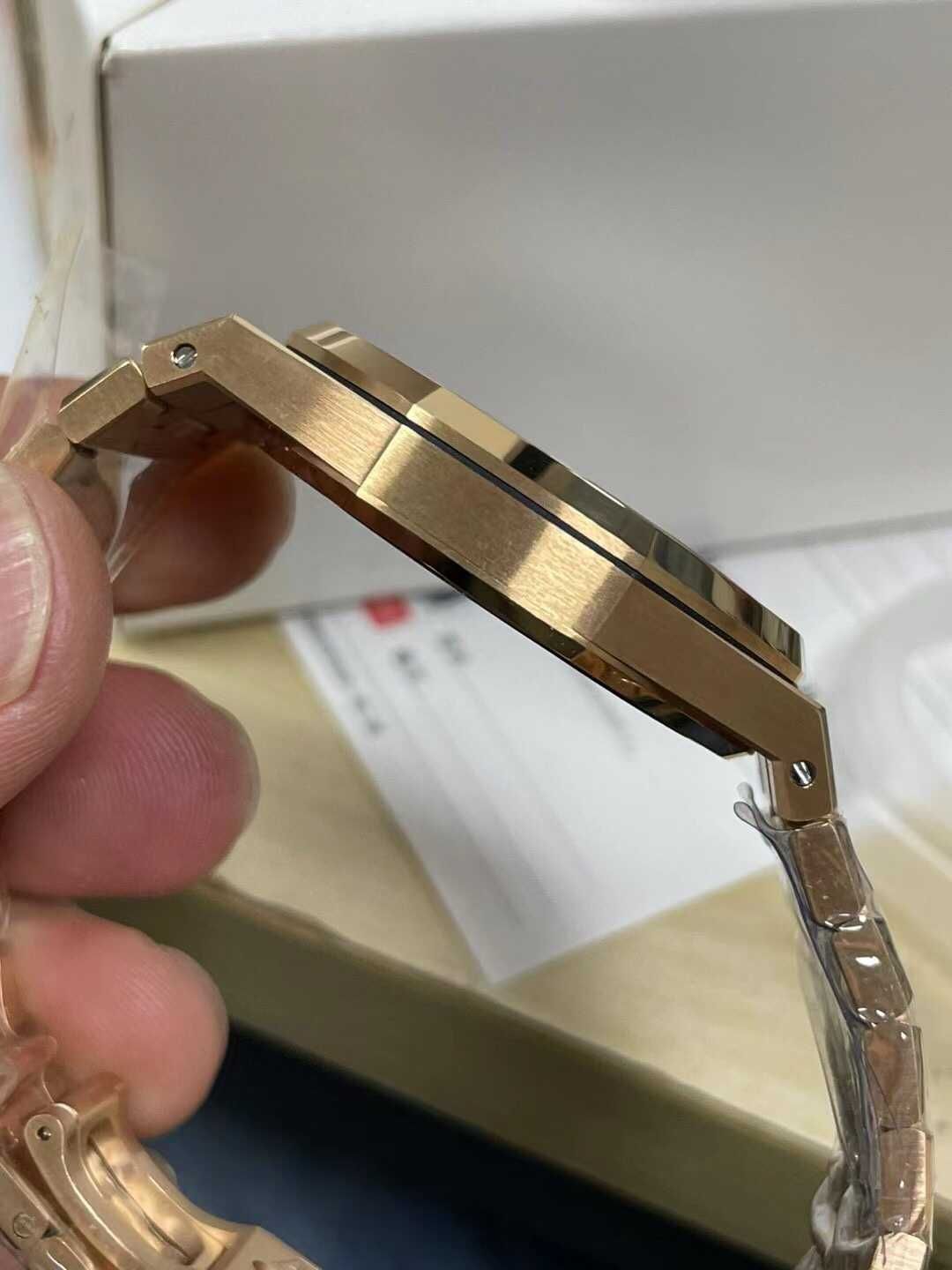 Audemars Piguet Royal Oak Злато / Черно