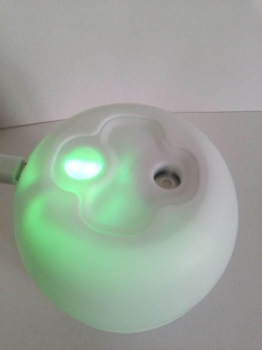 Нов овлажнител в бяло