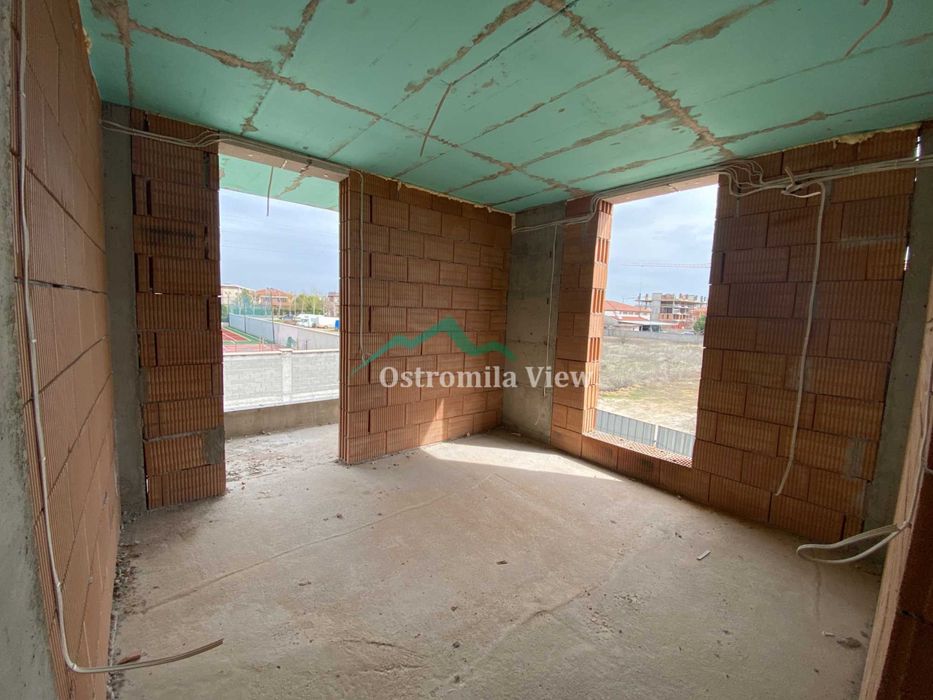 Продава се Тристаен апартамент в Пловдив, Остромила - 105 кв.м за 1298 €/кв.м - Снимка #4