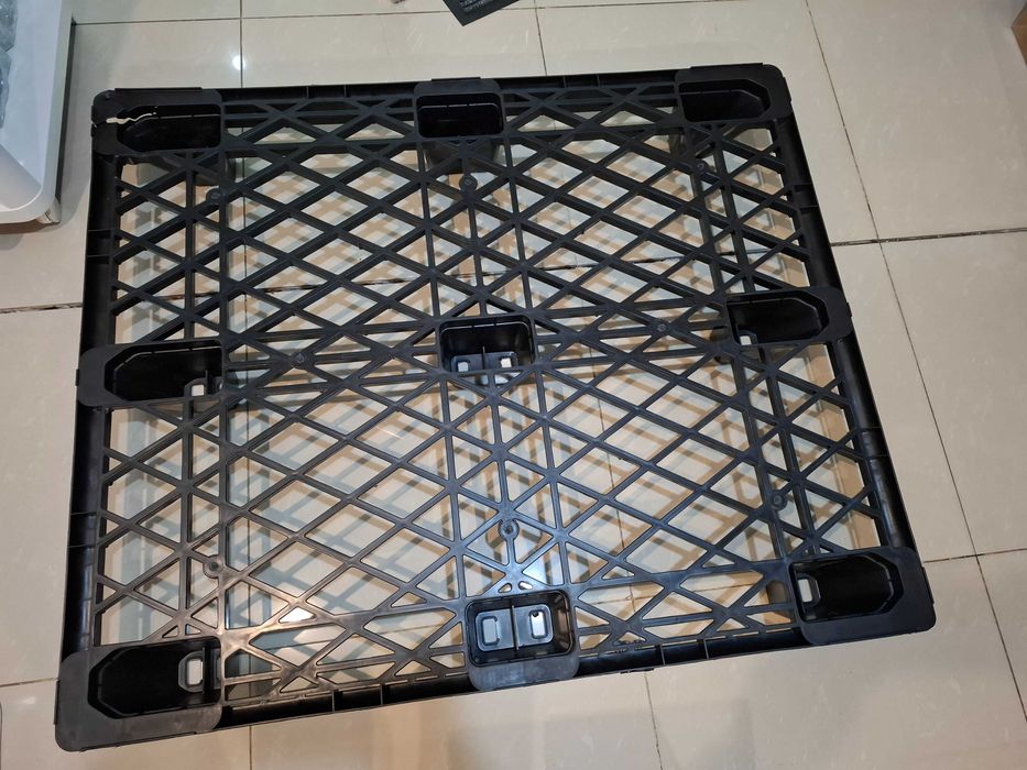 Vand paleti din plastic profesionali