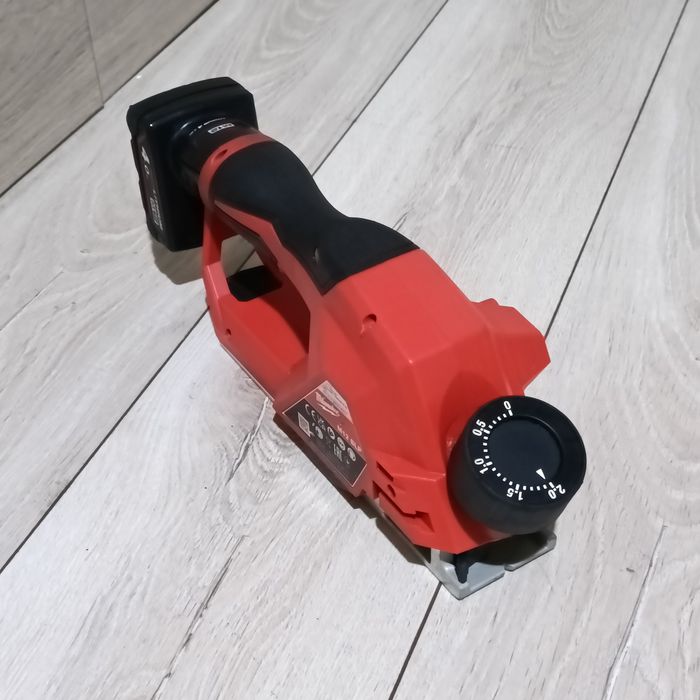 Rindea pe acumulator Milwaukee M12 BLP