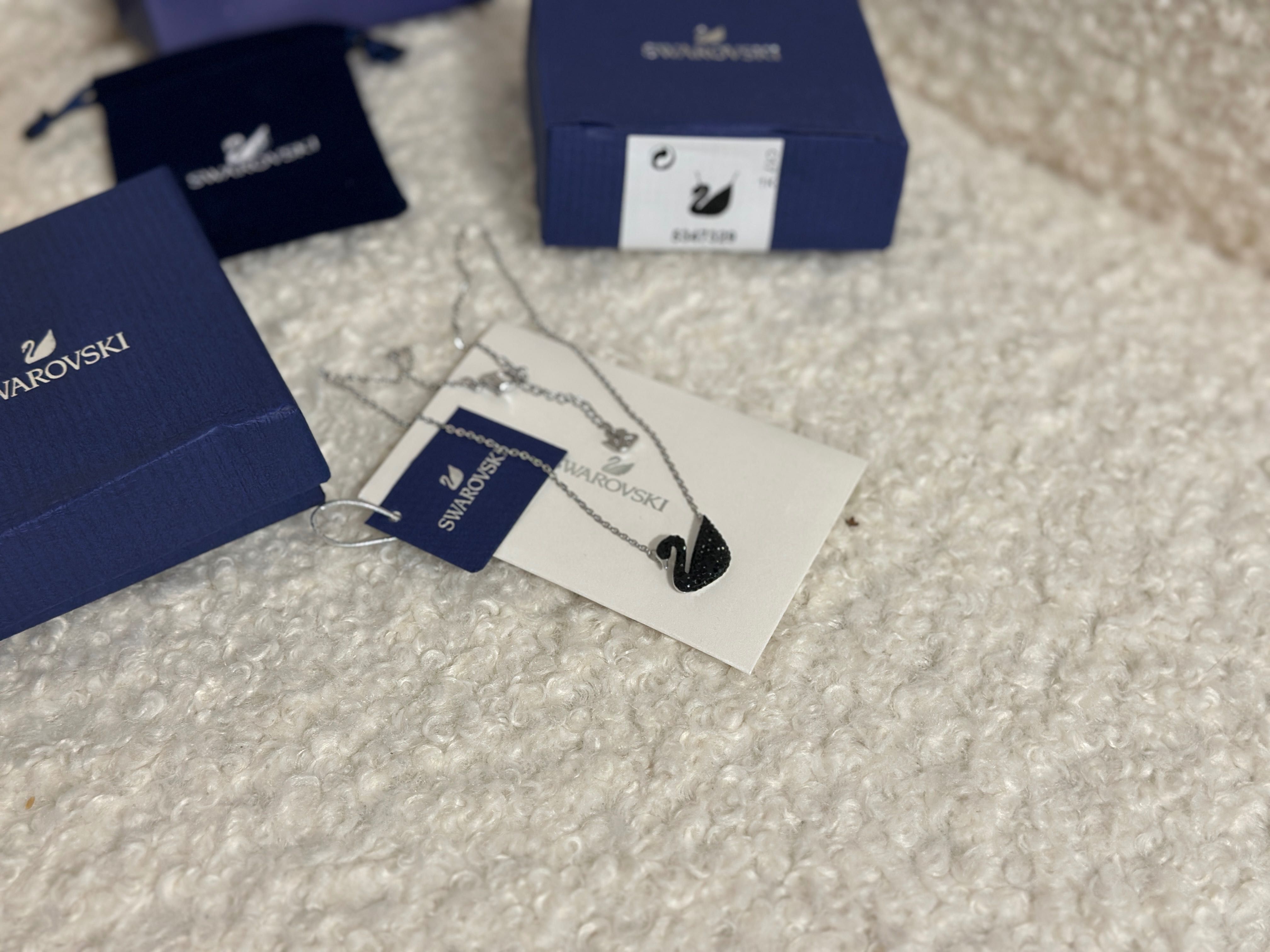 Colier Swarovski lebada neagra colier argintiu