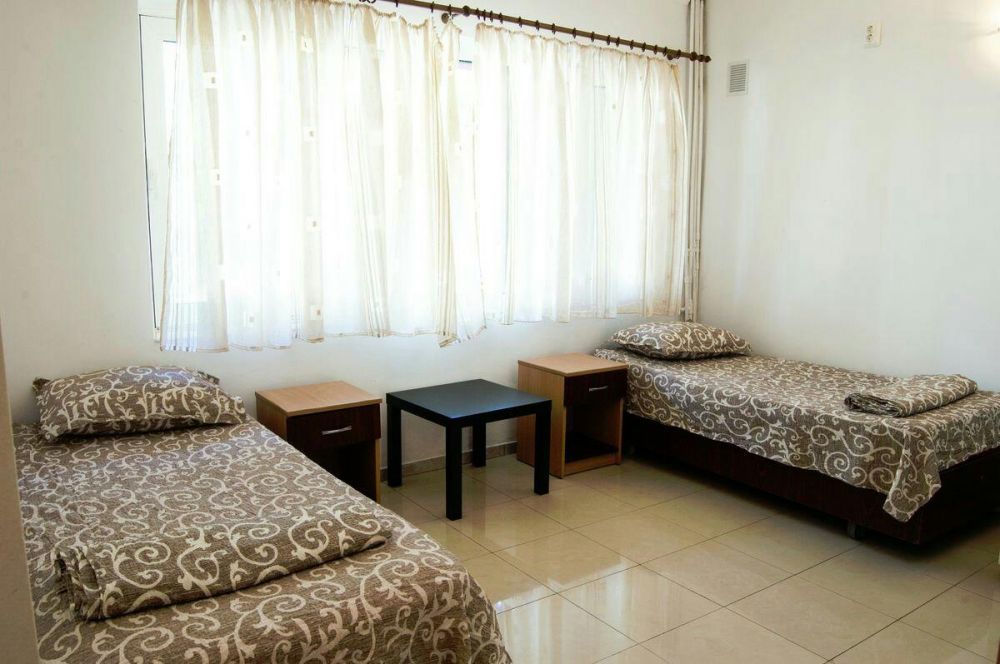 Cazare muncitori in jud Constanta (Techirghiol) foarte aproape de Port