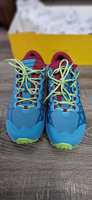 Adidași La Sportiva nr.39 1/2
