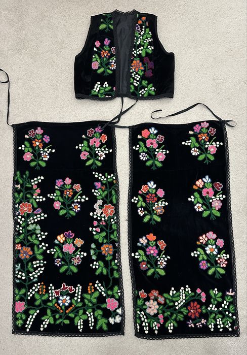 Catrinte / fote / oprege si vesta traditionale - costum popular