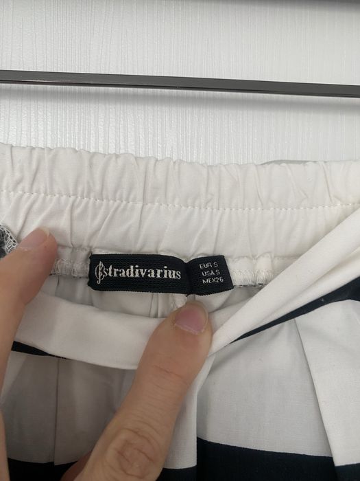 Дамска пола Stradivarius