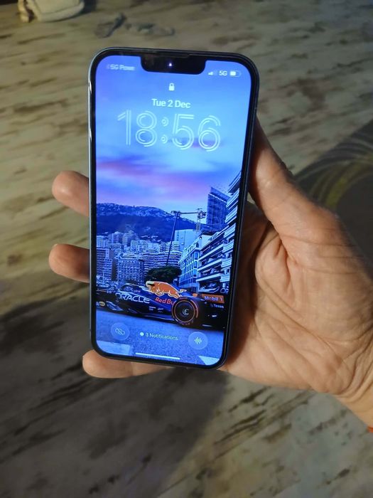 Iphone 13 в перфектно състояние