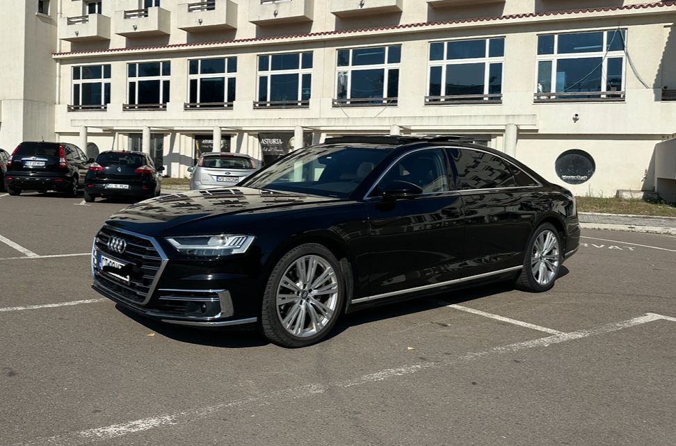 Audi A 8  Long panoramic hibrid impecabil