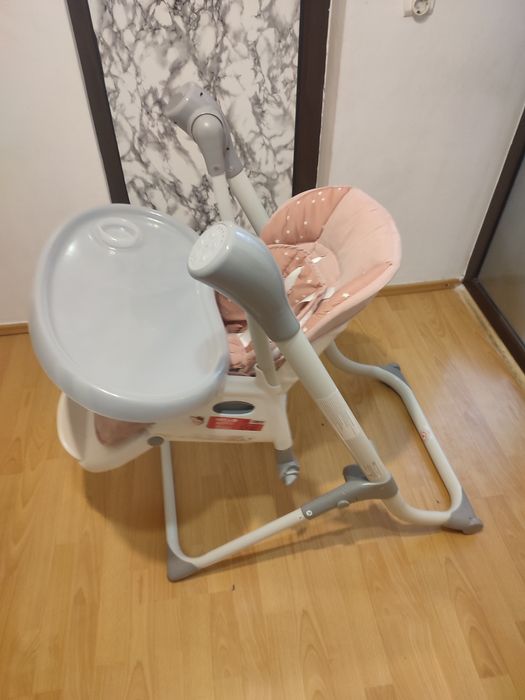 Vând leagan 2in1 cu masuta de hrănit bebelușul