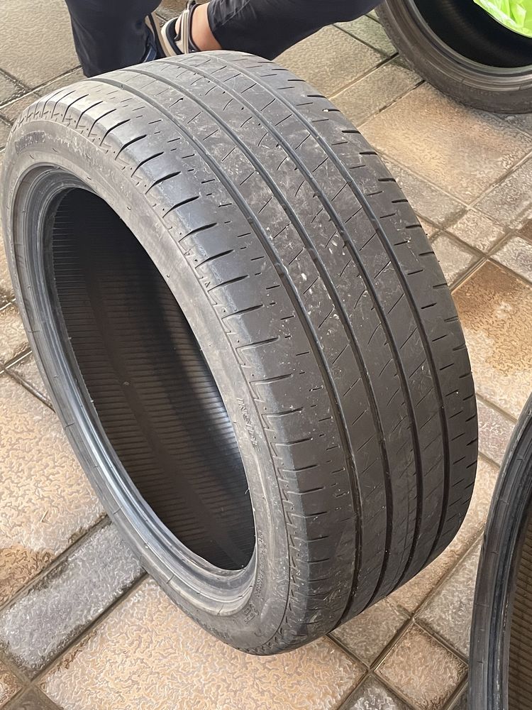 bridgestone 235/r18