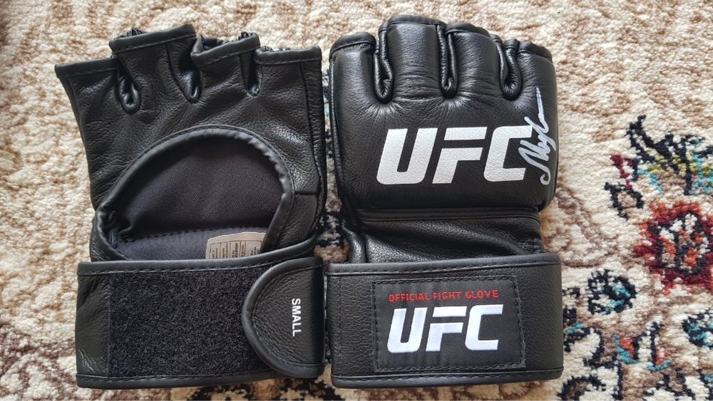 Official Fight Gloves, Оригинальные перчатки UFC