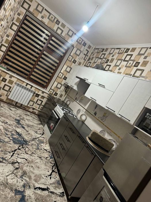 Kvartira sotiladi. Mirobod tumani 4-massiv 67-dom.