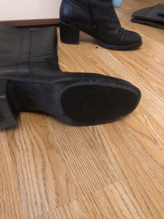 Vand cizme , piele inalte , marca ecco , bune