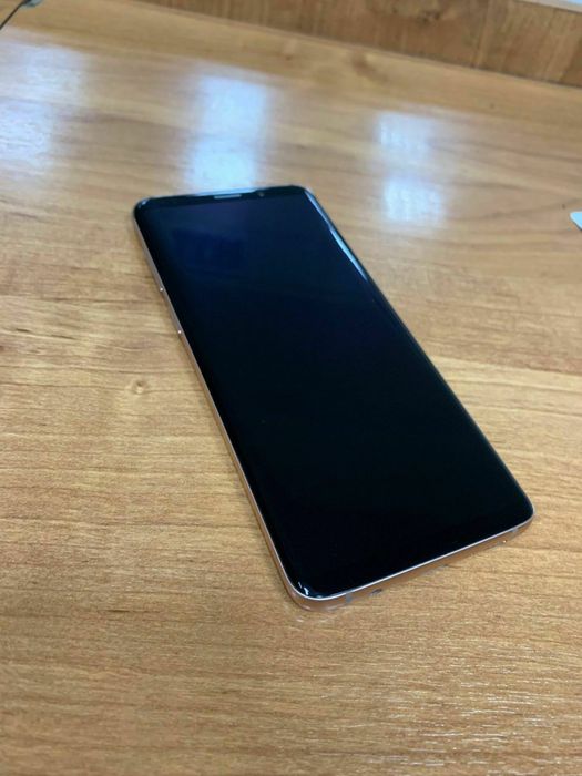 SAMSUNG S9 + ideal