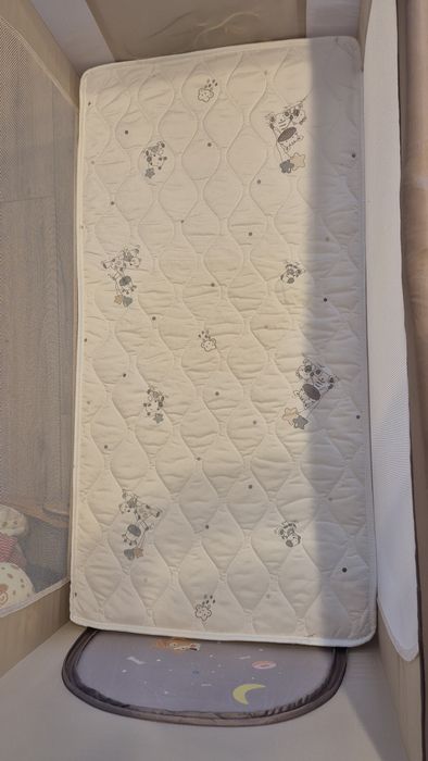 Продавам нова сгъваема кошара Juiu Sleepy baby, с 2 нива.Swieet Dreams