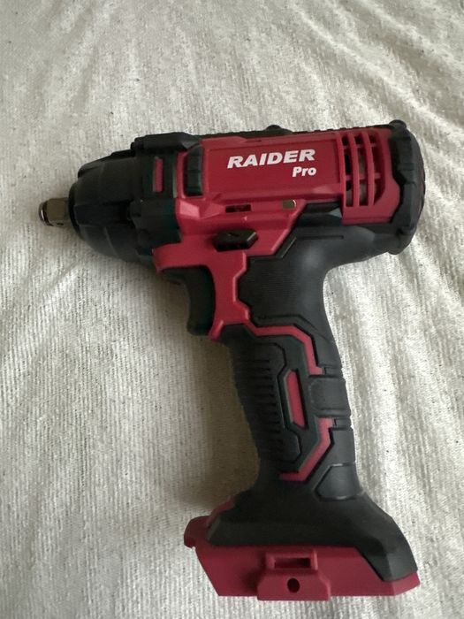 Акумулаторен гайковерт Raider Pro RDP-SCIW20