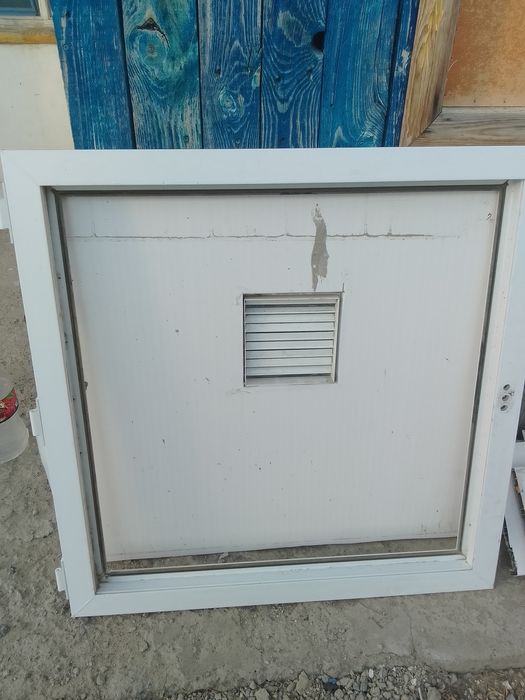 Пластиковые окна   б/у3шт( 3.90х  мерт)   за 20 000 т