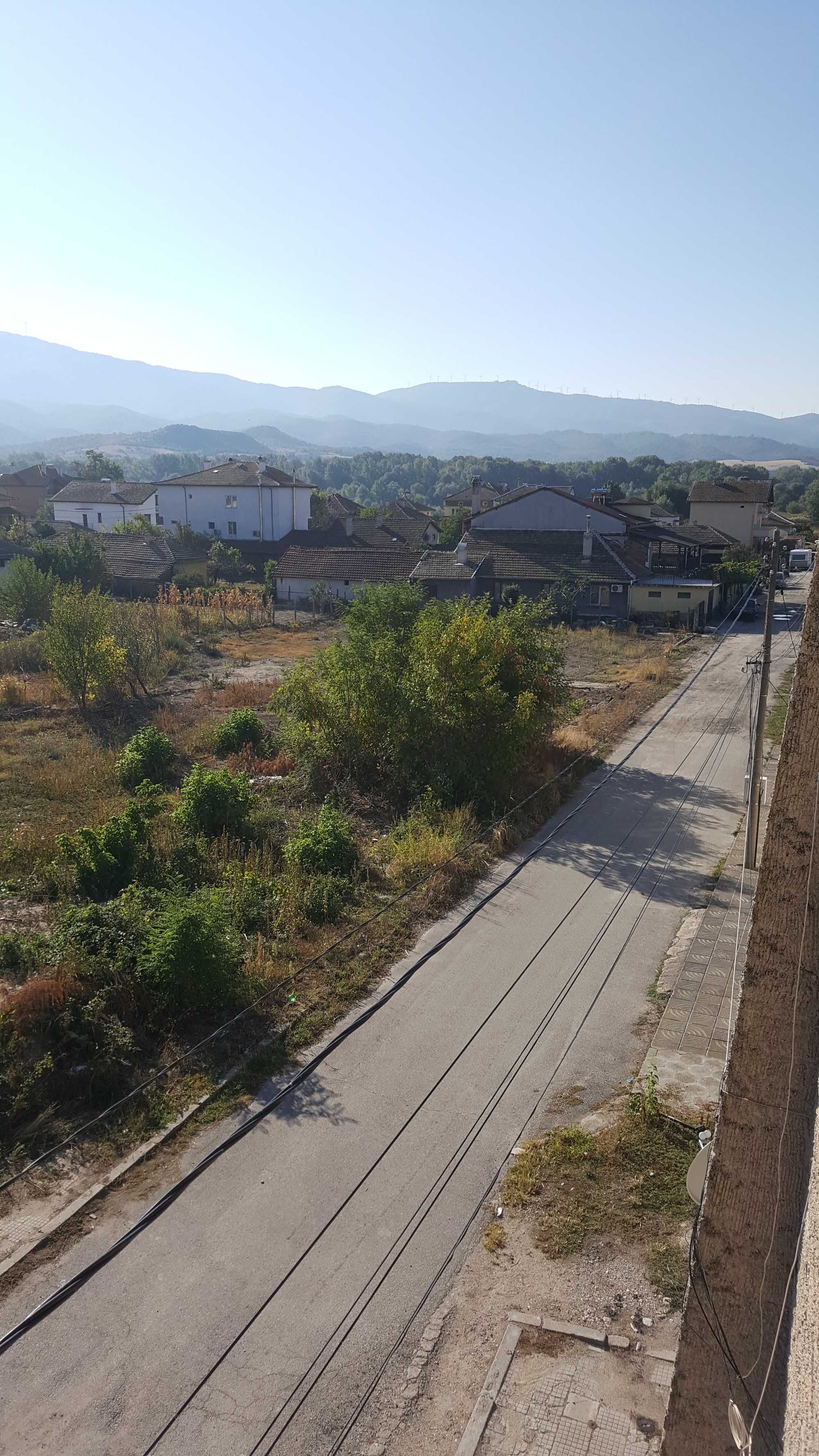 Уникално разположен имот