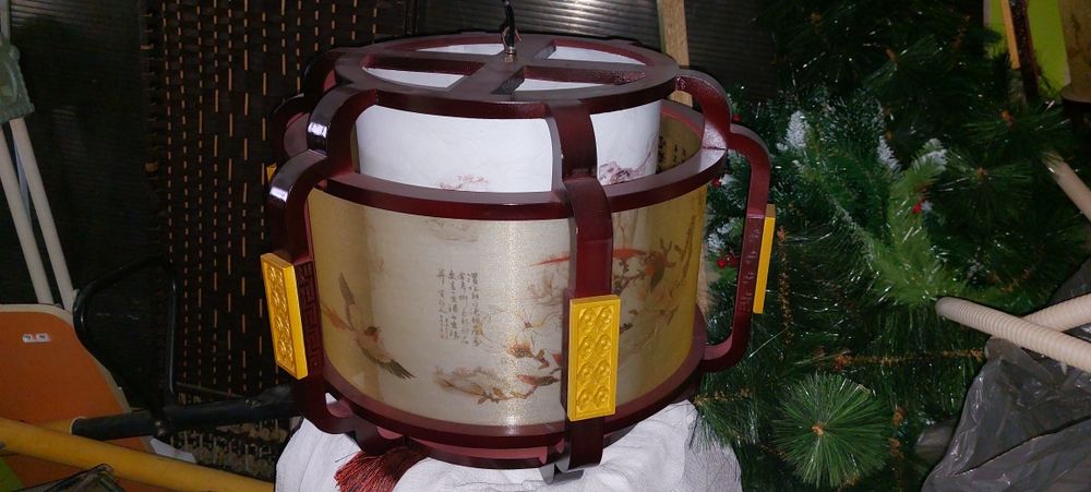 Люстра выполненная в китайском стиле, в отличном состоянии.