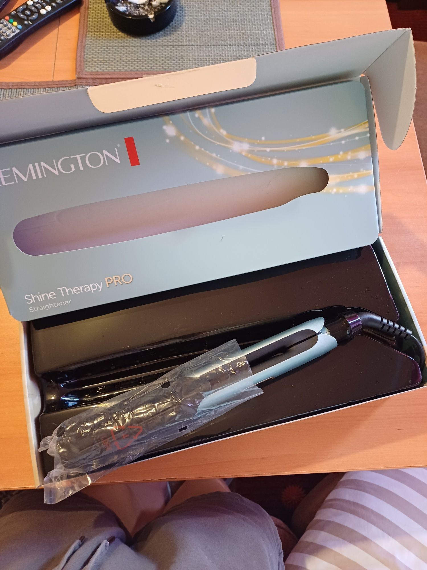 REMINGTON Shine Therapy PRO S9300 преса за коса