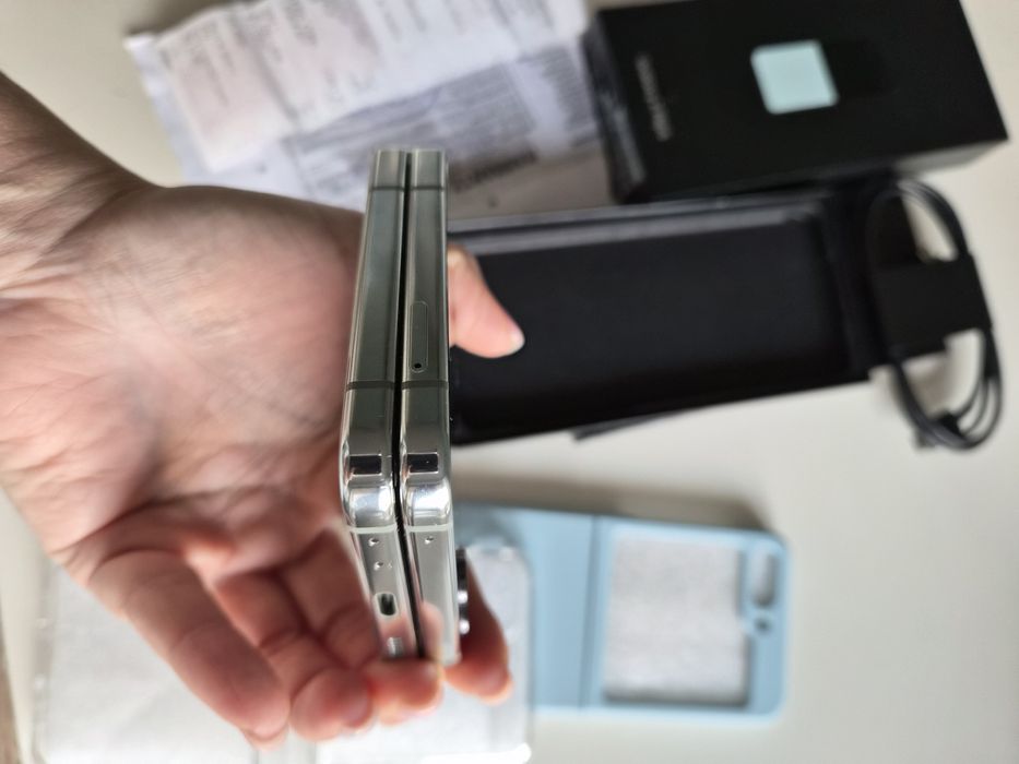 Samsung Zflip 5 -512GB Mint