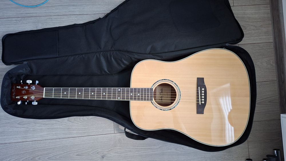 Vand chitara acustica Harley Benton